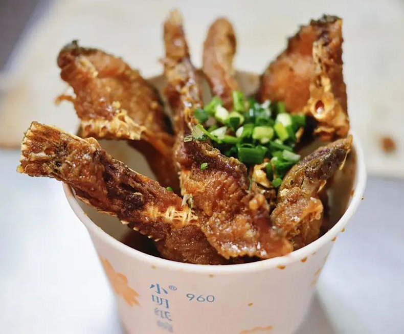 凤起李记酥鱼 · 现炸酥鱼