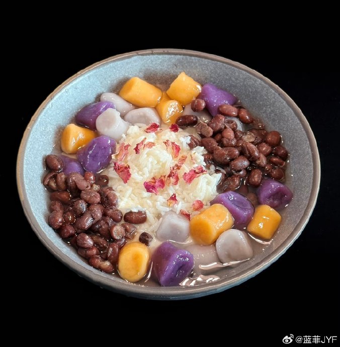 米湫·中式酒酿糖水（杭州首店） · 红豆酒酿豆腐花